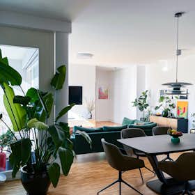 Apartment for rent for €3,800 per month in Berlin, Zehdenicker Straße