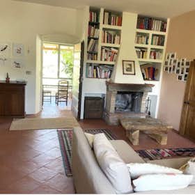 House for rent for €1,600 per month in Montefiridolfi, Via dell'Olmo
