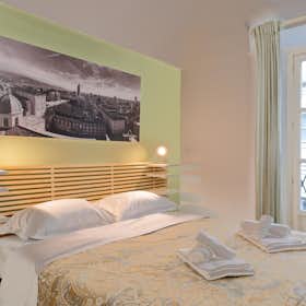 Apartment for rent for €1,900 per month in Turin, Via Corte d'Appello