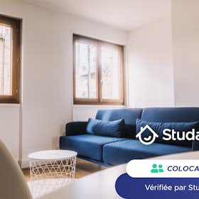 Отдельная комната сдается в аренду за 435 € в месяц в Clermont-Ferrand, Rue Gustave Courbet