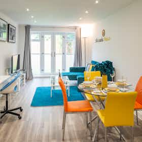 Appartement te huur voor £ 3.002 per maand in Hatfield, Roe Green Close