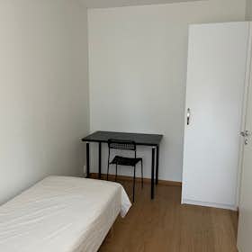 Private room for rent for SEK 5,500 per month in Göteborg, Höstvädersgatan