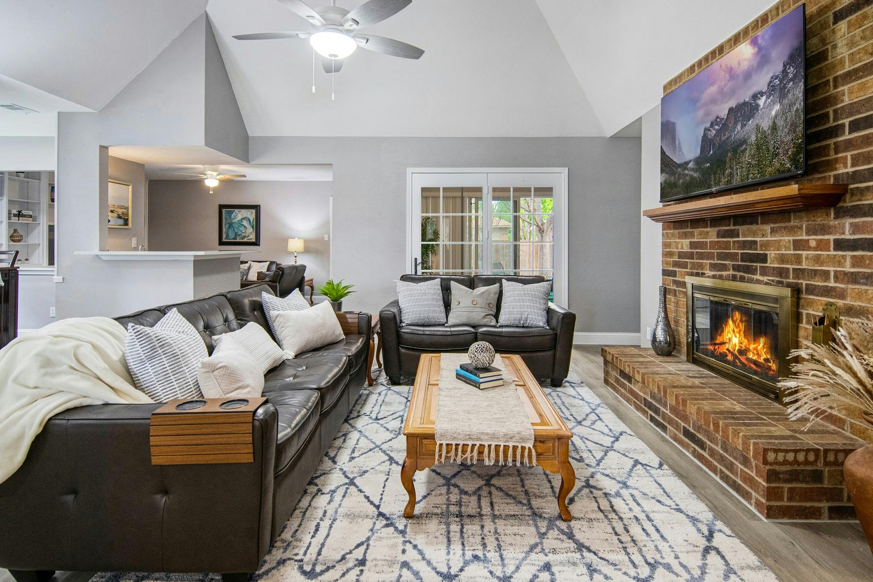 Haus zu mieten für $5,500 pro Monat in Carrollton, Arbor Creek Drive