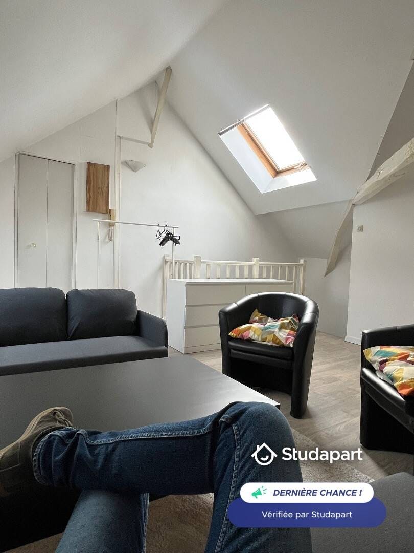 Lägenhet att hyra för 650 € i månaden i Reims, Rue Libergier