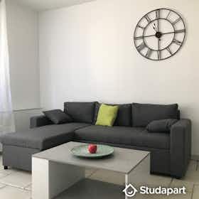Private room for rent for €590 per month in Livry-Gargan, Avenue Antonin et Pierre Magné