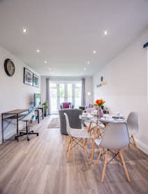 Lägenhet att hyra för 2 977 GBP i månaden i Hatfield, Roe Green Close