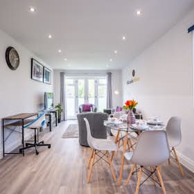 Appartement à louer pour 2 995 £GB/mois à Hatfield, Roe Green Close
