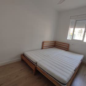 Private room for rent for €409 per month in L'Hospitalet de Llobregat, Carrer del Doctor Jaume Ferran i Clua