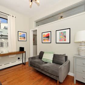 公寓 正在以 $16,999 的月租出租，其位于 New York City, East 77th Street