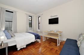 Квартира сдается в аренду за $17,000 в месяц в New York City, East 77th Street