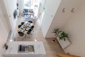 Apartment for rent for €1,790 per month in Saint-Josse-ten-Noode, Rue de Bériot