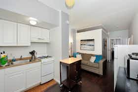 公寓 正在以 $16,989 的月租出租，其位于 New York City, 9th Avenue