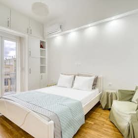Apartamento para alugar por € 1.600 por mês em Athina, Kononos