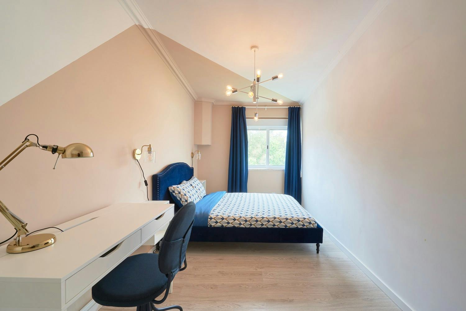 Rua de São Bernardo, Lisbon preview