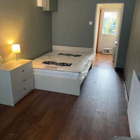 Private room for rent for €780 per month in Dublin 24, Cúl Na Gréine