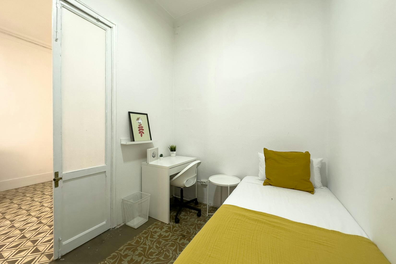 Private room for rent for €530 per month in Barcelona, Carrer Nou de la Rambla