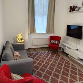 Building for rent for HUF 283,935 per month in Budapest, Király utca