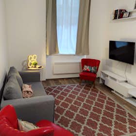 Building for rent for HUF 286,696 per month in Budapest, Király utca