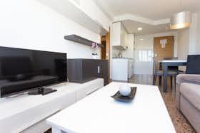 Apartment for rent for €1,600 per month in Valencia, Avinguda de Pius XII