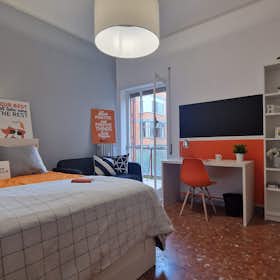 Private room for rent for €815 per month in Rome, Via Attilio Ambrosini