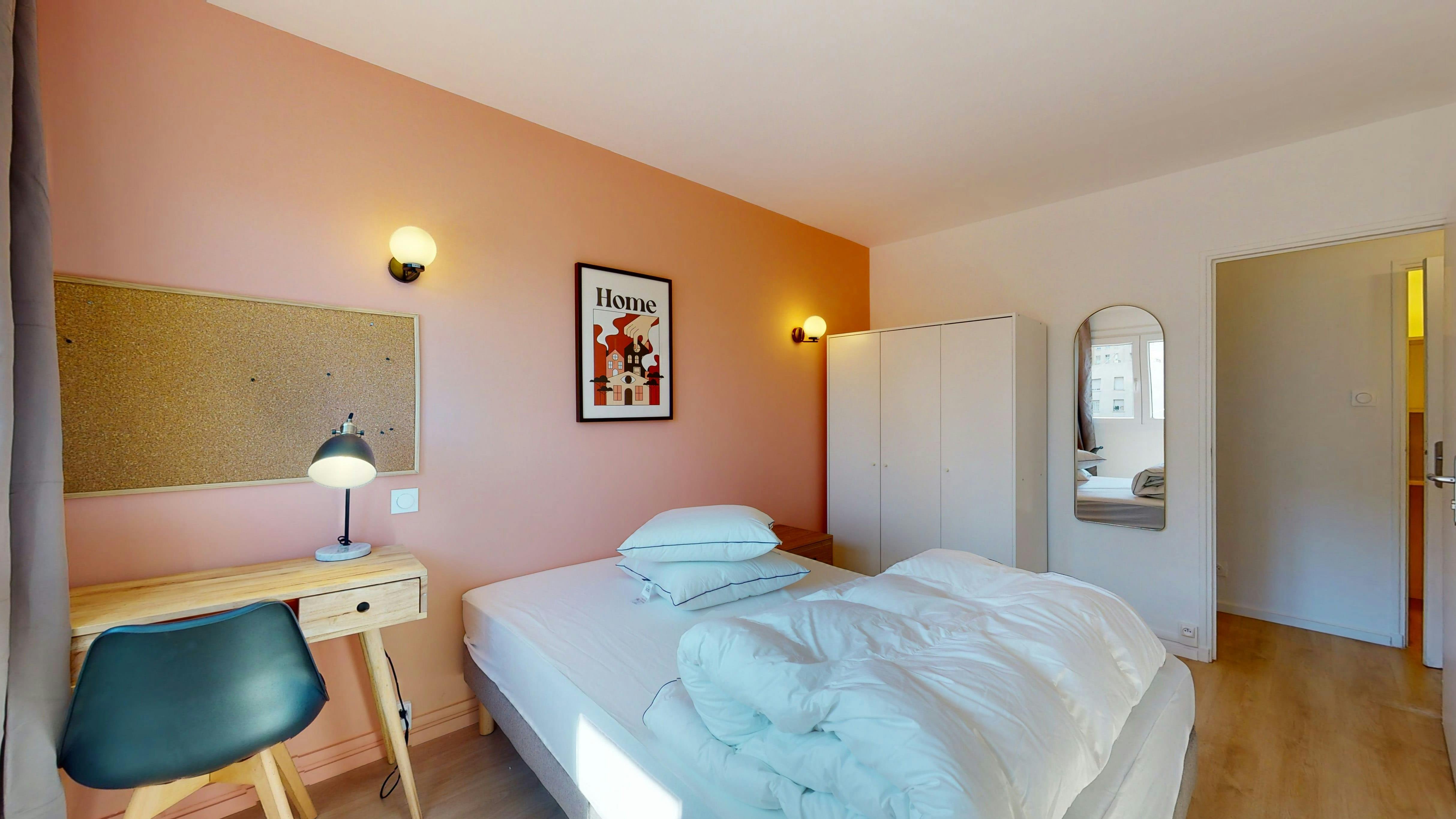 Chambre privée à louer pour 565 €/mois à Marseille, Place de Strasbourg