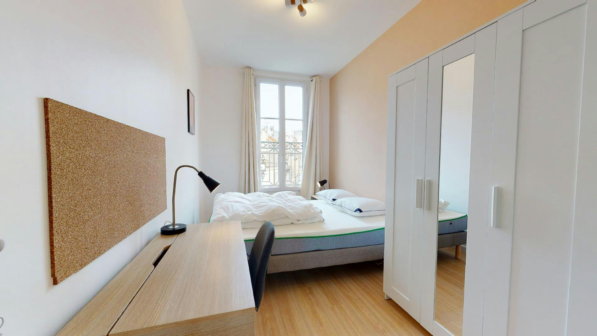 Private room for rent for €570 per month in Marseille, Boulevard de la Libération