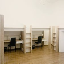 Mehrbettzimmer for rent for 49.956 HUF per month in Budapest, Honvéd utca