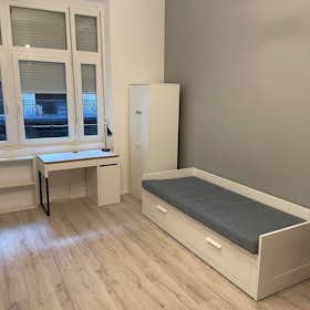 Shared room for rent for HUF 80,000 per month in Budapest, Rákóczi út