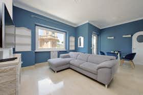 Appartamento in affitto a 1.850 € al mese a Rome, Via Cassia