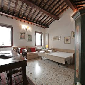 Apartamento en alquiler por 1200 € al mes en Venice, Campo de le Gate