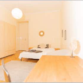 Private room for rent for HUF 143,912 per month in Budapest, Magyar utca