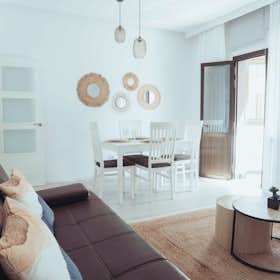 Appartement for rent for € 3.491 per month in Las Palmas de Gran Canaria, Calle Churruca