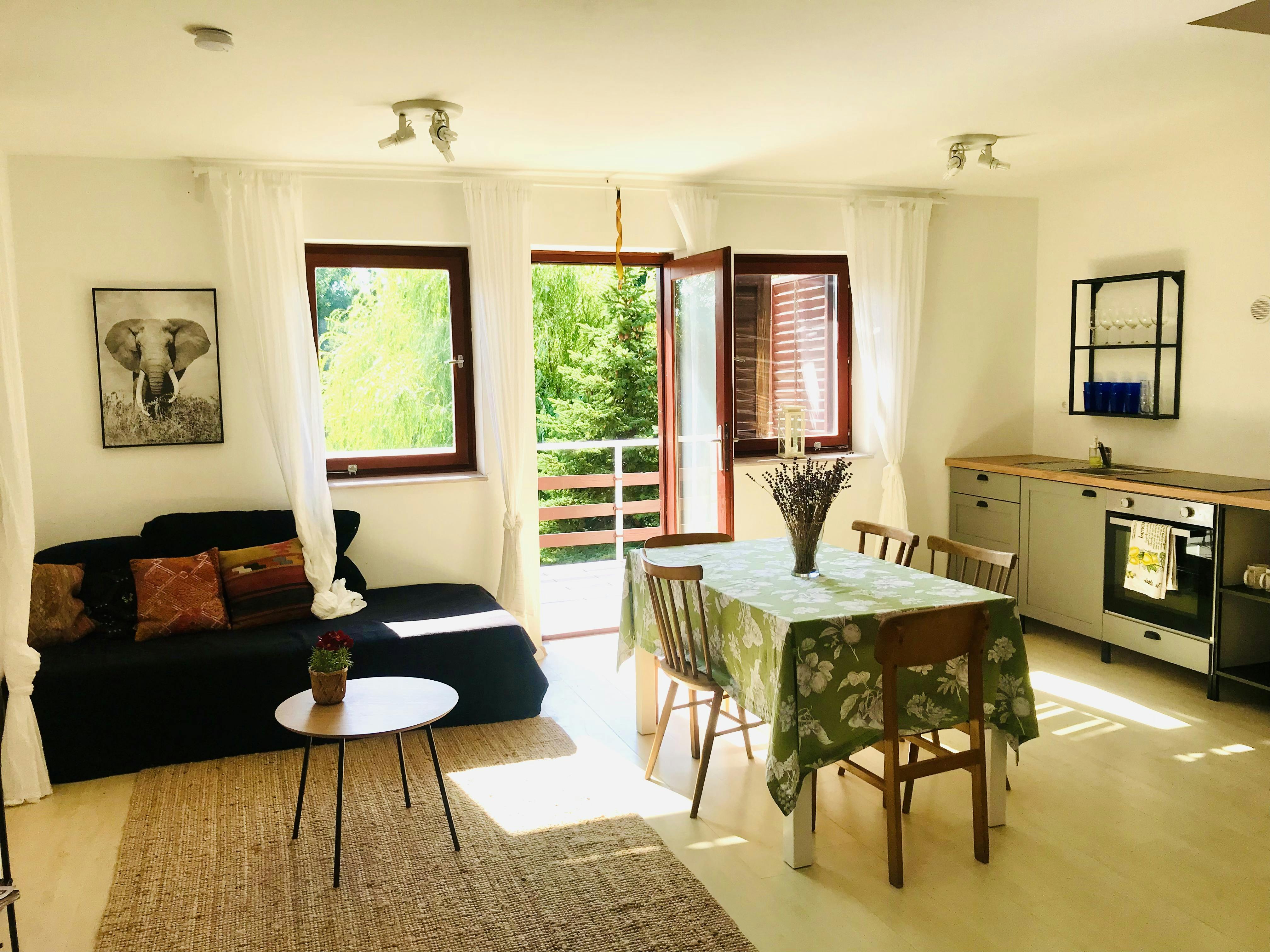 House for rent for HUF 499,855 per month in Badacsonytomaj, Vadrózsa út