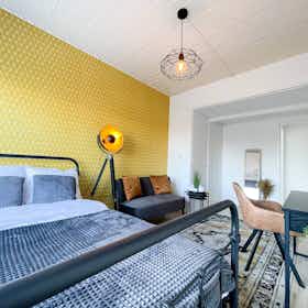 Privé kamer te huur voor € 725 per maand in Rotterdam, Hogenbanweg