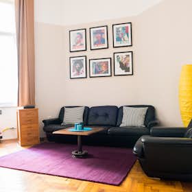 Studio for rent for €950 per month in Budapest, Molnár utca