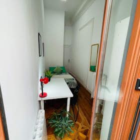 Private room for rent for €699 per month in Madrid, Calle Gran Vía