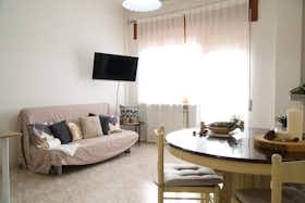 Wohnung zu mieten für 1.500 € pro Monat in Celano, Via Camillo Benso Conte di Cavour