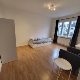 Private room for rent for €790 per month in Berlin, Kaiser-Friedrich-Straße