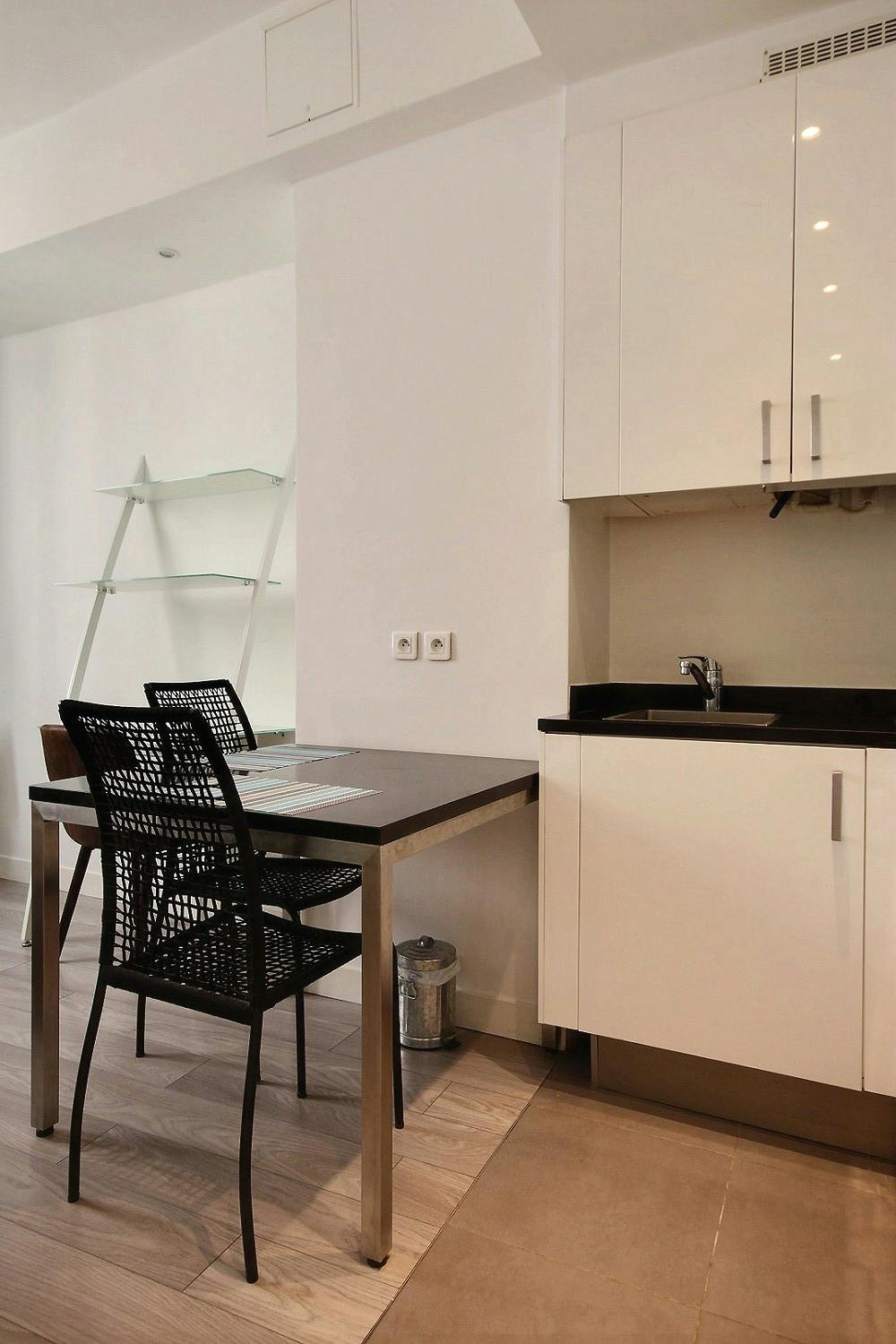 1-Bedroom Apartment in Rue Vieille du Temple, Paris (1357359) room image 10