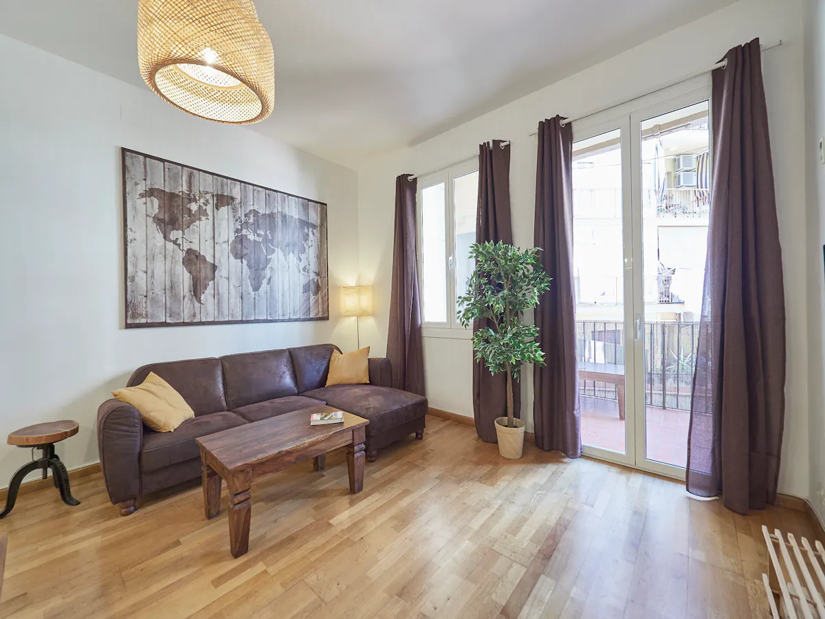 3-Bedroom Apartment in Avinguda del Paral·lel, Barcelona (1357366) ROOM