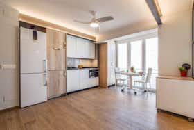 Appartement te huur voor € 2.000 per maand in Madrid, Calle de Pedro Antonio de Alarcón