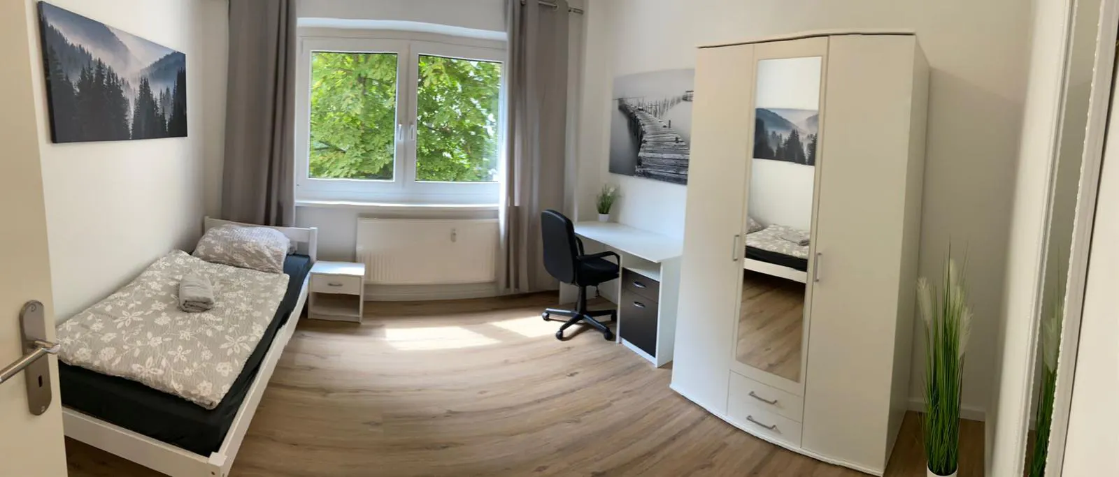3-Bedroom Apartment in Corinthstraße, Berlin (1358773) ROOM 1