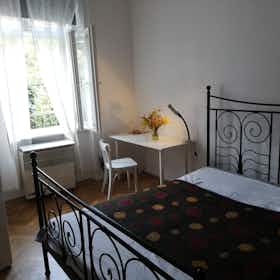 Appartement à louer pour 243 692 HUF/mois à Budapest, Izabella utca