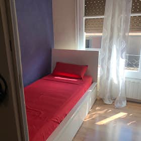Private room for rent for €550 per month in Barcelona, Carrer dels Gimbernat