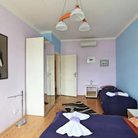 Appartement for rent for 40 044 CZK per month in Hlavní město Praha, Seifertova