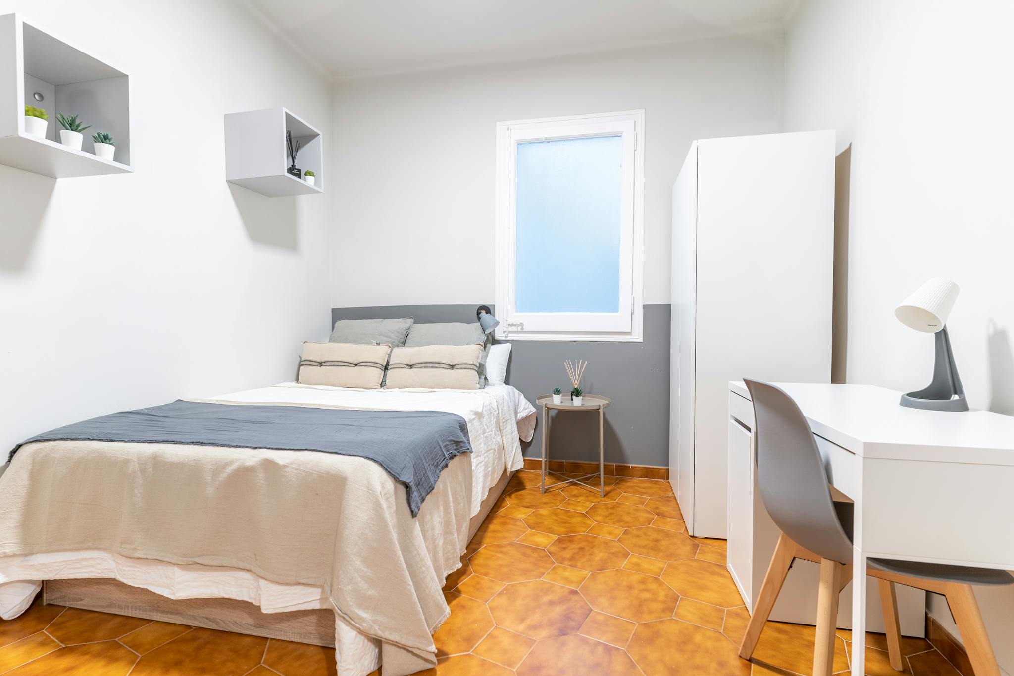 Plaça d'Alfons el Savi, Barcelona preview