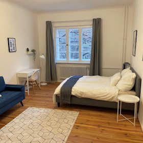 Apartamento for rent for 1800 € per month in Berlin, Lüderitzstraße