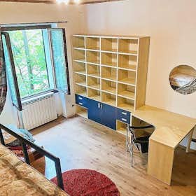 Mehrbettzimmer for rent for 550 € per month in Bologna, Viale Roma