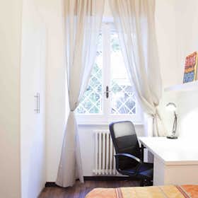 Private room for rent for €580 per month in Rome, Via Temistocle Calzecchi Onesti