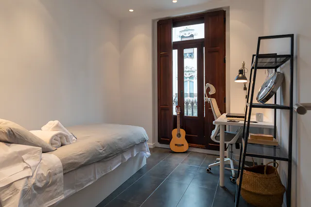 Private room in Carrer de la Pau, Valencia (1359593) room image 2